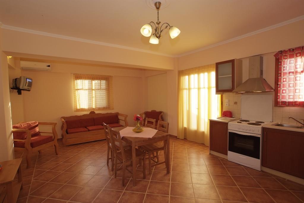 Irida Villa Armenistis  Ruang foto